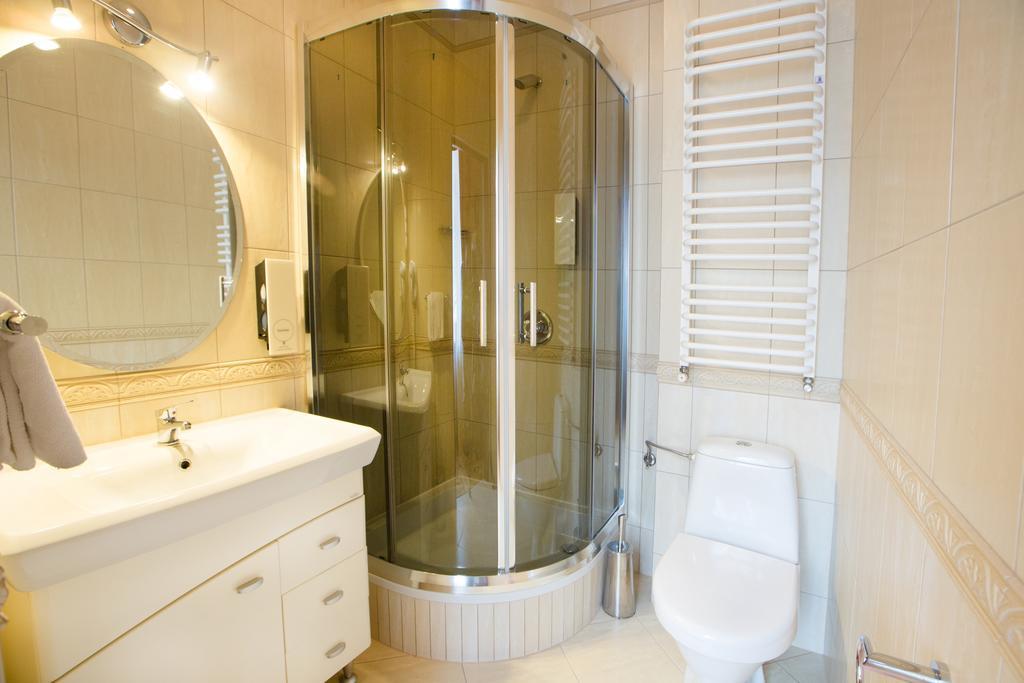 Dwor Hetman Aparthotel Jaroslaw Room photo